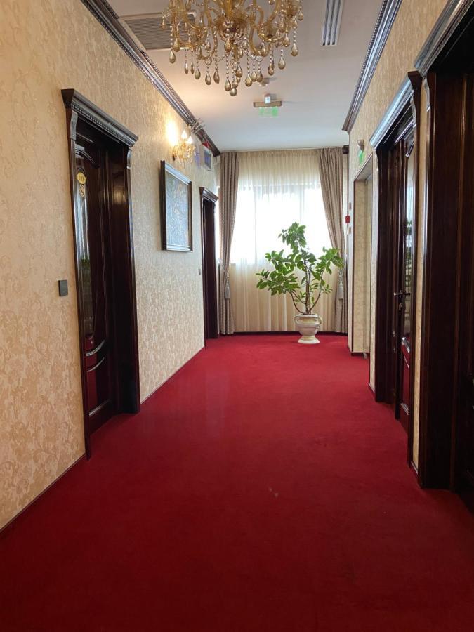 Hotel Onix Ρόμαν Εξωτερικό φωτογραφία