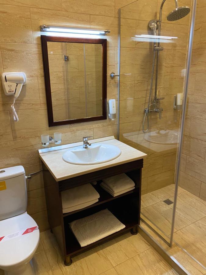 Hotel Onix Ρόμαν Εξωτερικό φωτογραφία