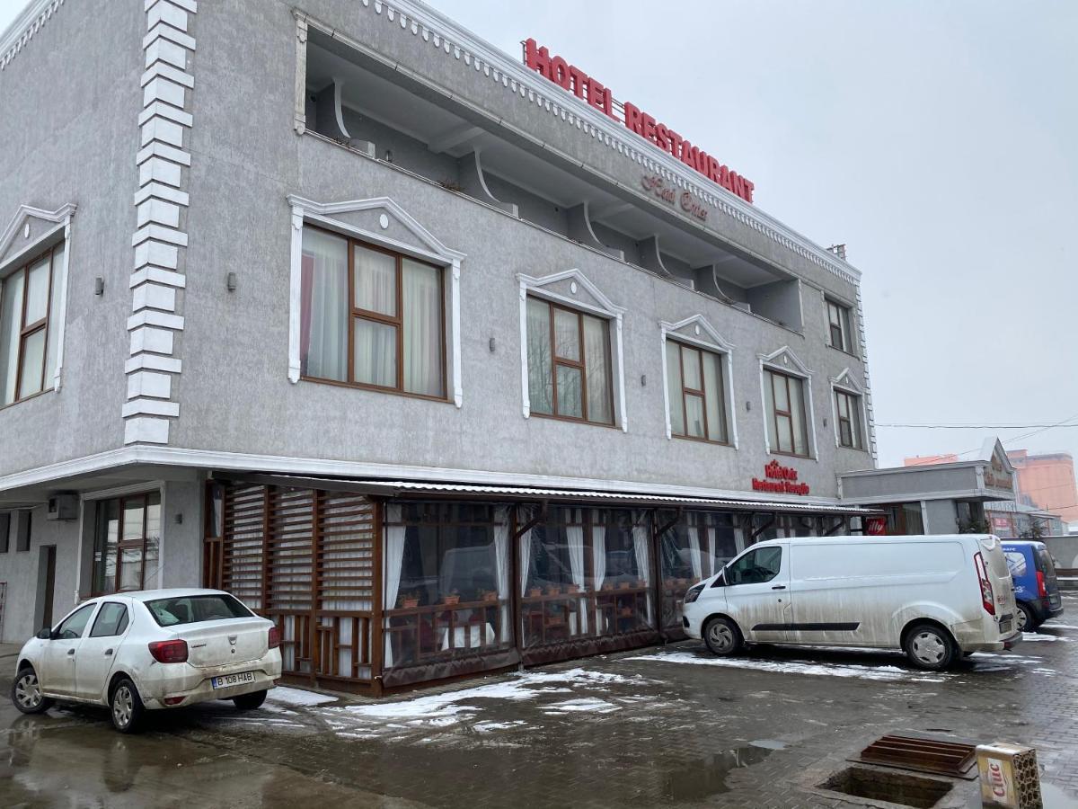 Hotel Onix Ρόμαν Εξωτερικό φωτογραφία