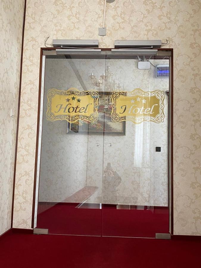 Hotel Onix Ρόμαν Εξωτερικό φωτογραφία